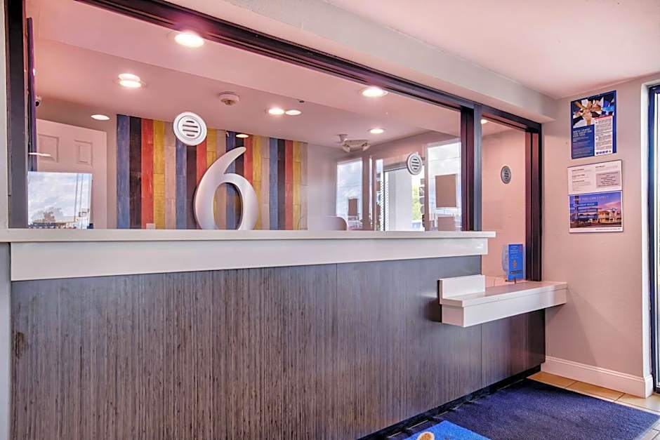 Motel 6-Jackson, MS