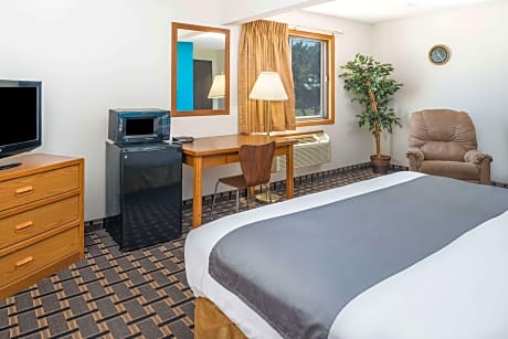 Queen Room - Disability Access/Non-Smoking