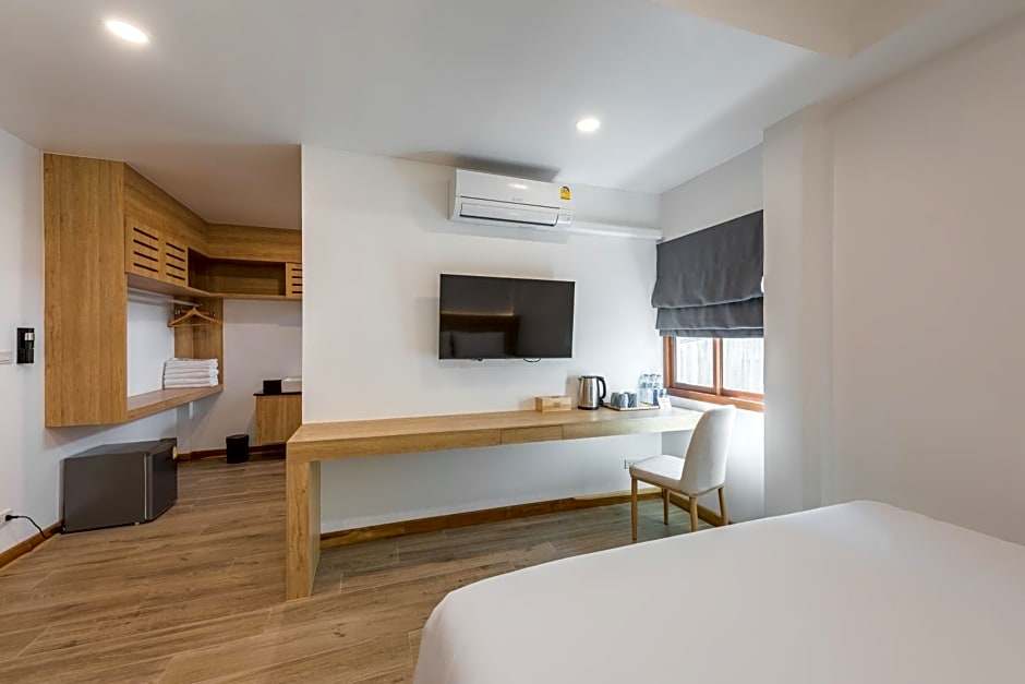 Chiangkhan River Walk Hotel