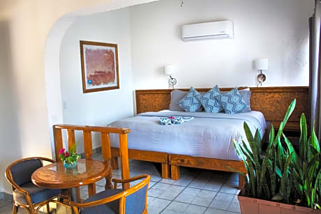 Buena Vista Oceanfront & Hot Springs Resort