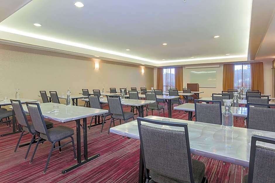 Courtyard by Marriott Monroe Airport