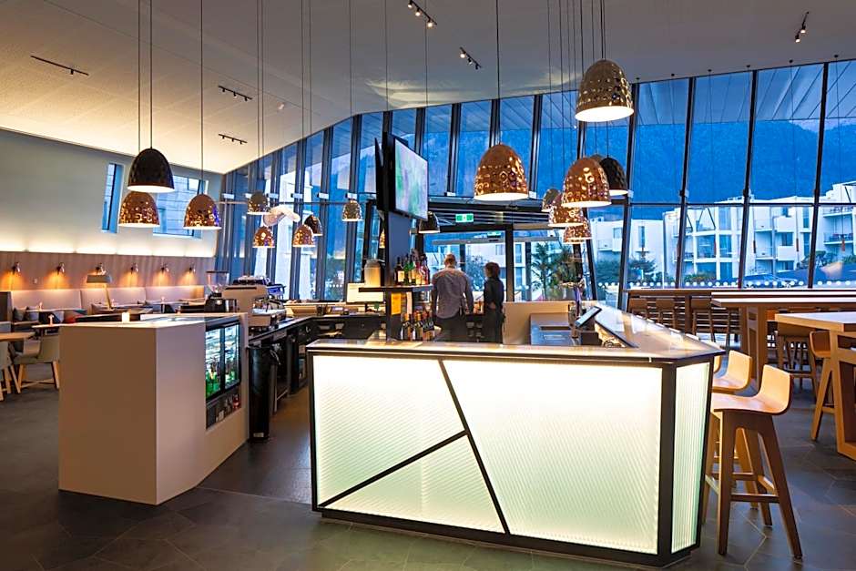 Holiday Inn Express And Suites Queenstown By IHG