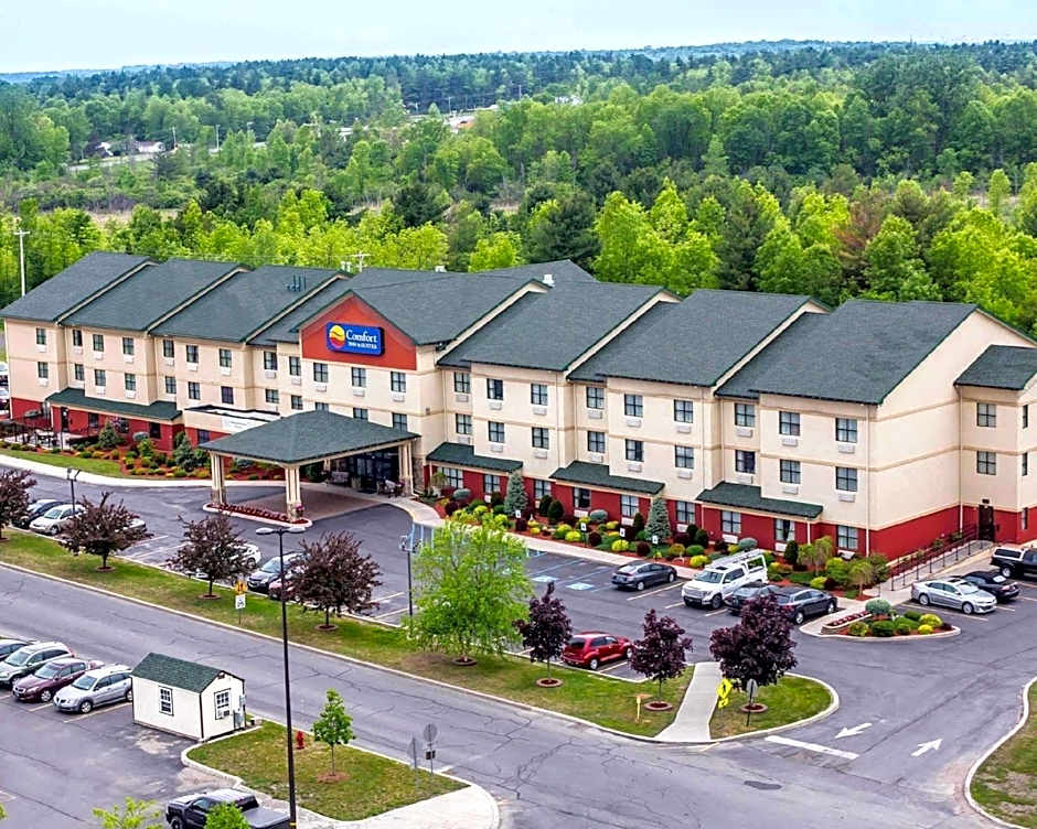 Comfort Inn and Suites adj to Akwesasne Mohawk Casino