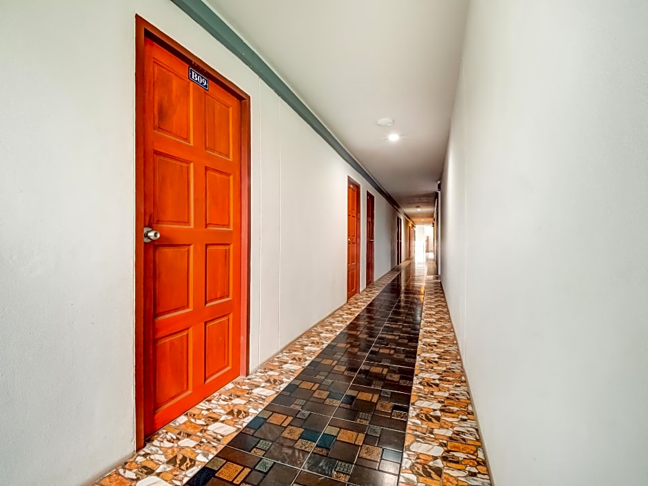 OYO 75337 Ponpaipan1