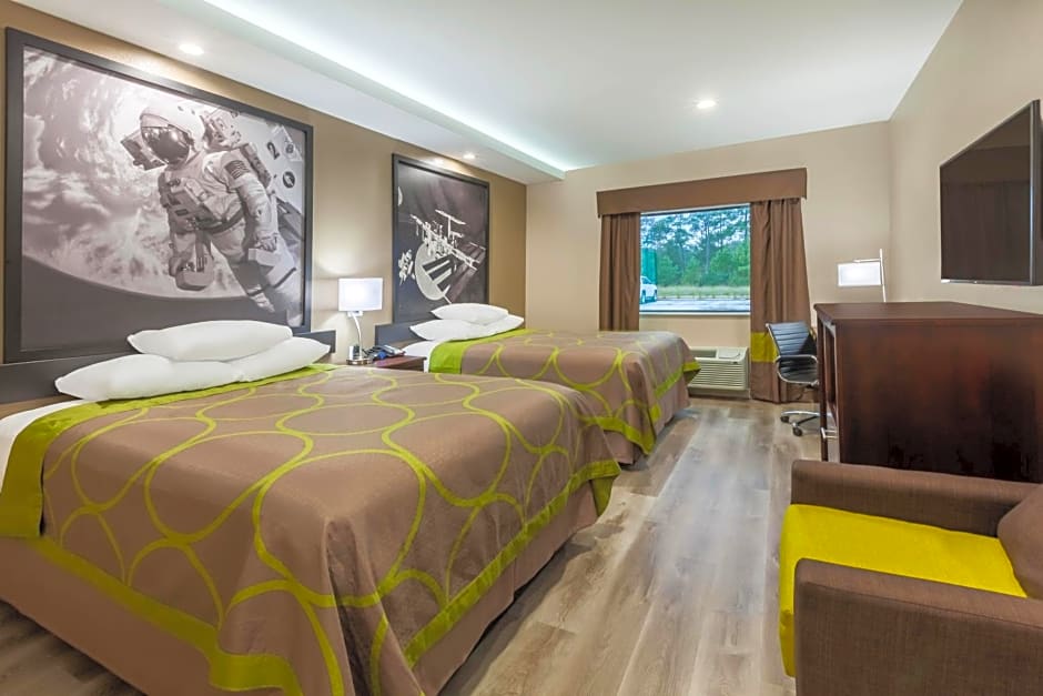Super 8 by Wyndham Kingwood Houston North