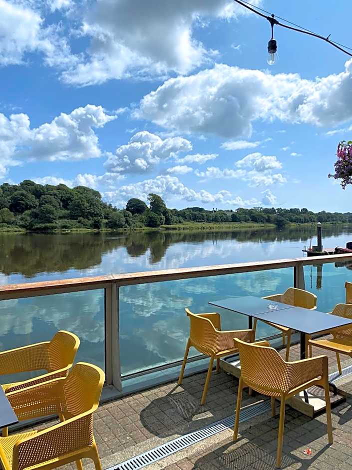 Waterford Marina Hotel