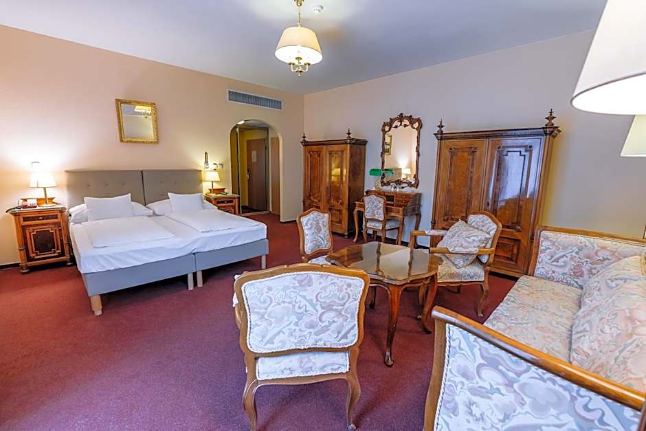 Pannonia Hotel