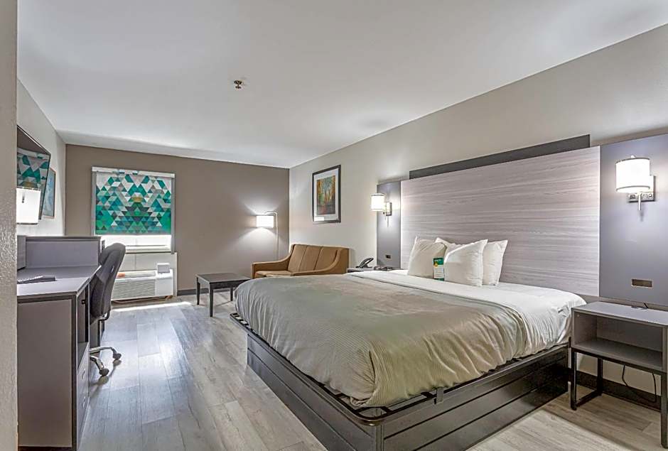 Quality Inn Edmund Pettus Bridge Area