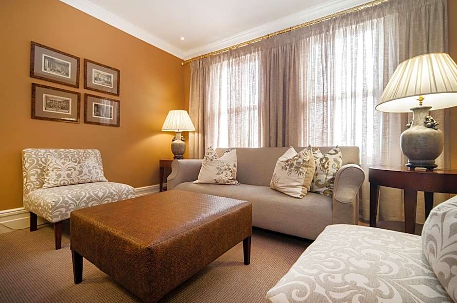Quarters Hotel