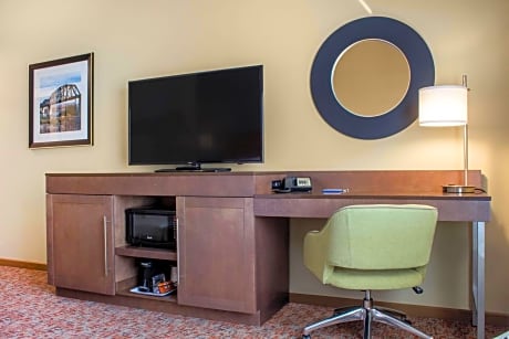 King Room - Mobility Access/Non-Smoking