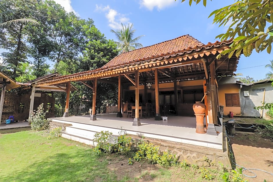 Nurudin House by ZUZU