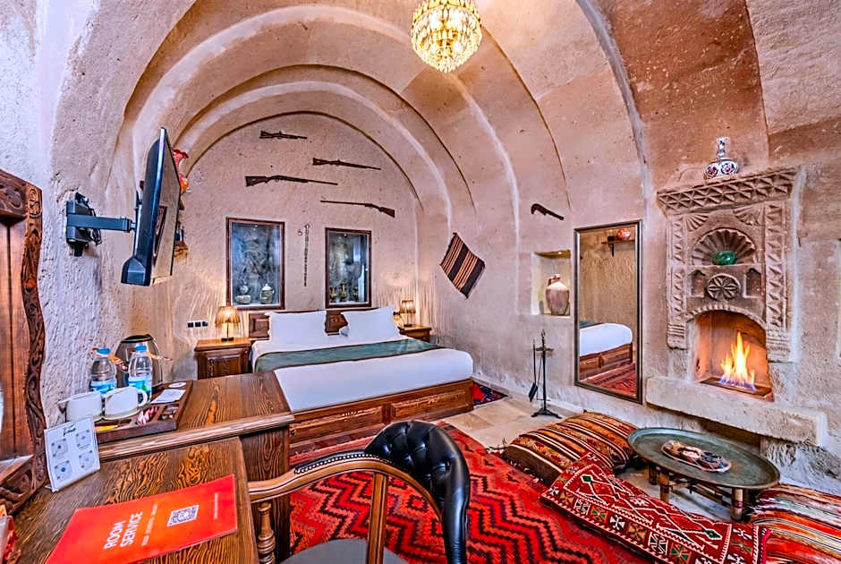 Cappa Via Cave Hotel