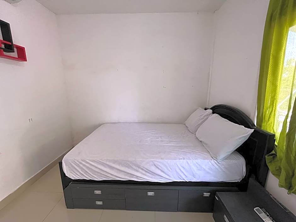 Hotel O Aero Kost Bu Lisa Syariah Near Pasar Tradisional Lawang