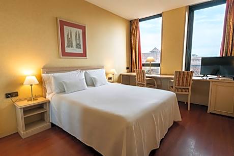 Standard Double Room with City View