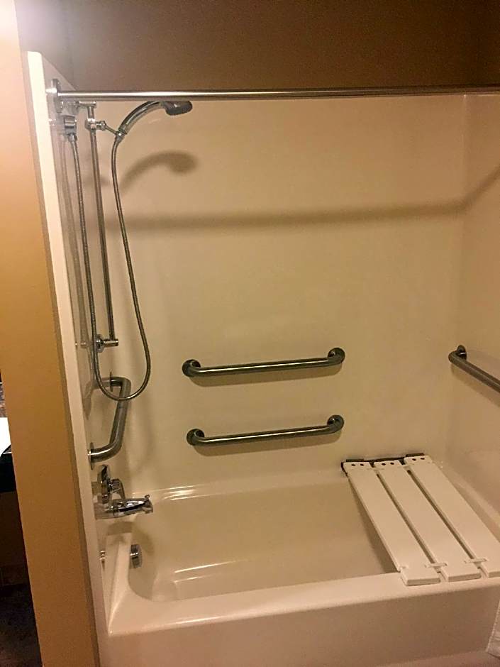 Cobblestone Inn & Suites - Newton