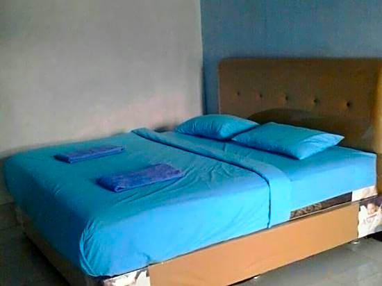 OYO 93241 Hotel Puri Azzura Danau Ranau Near Danau Ranau Pusri