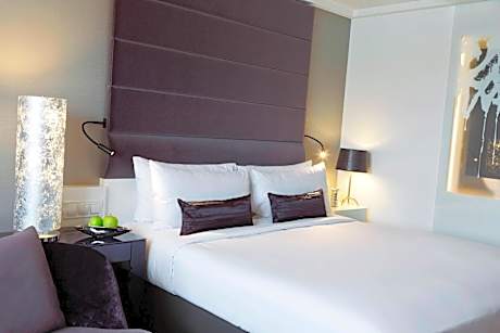 Premium King Room