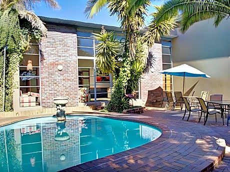 African Moon Corporate Guest House