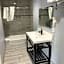 Willow Tree Inn & Suites