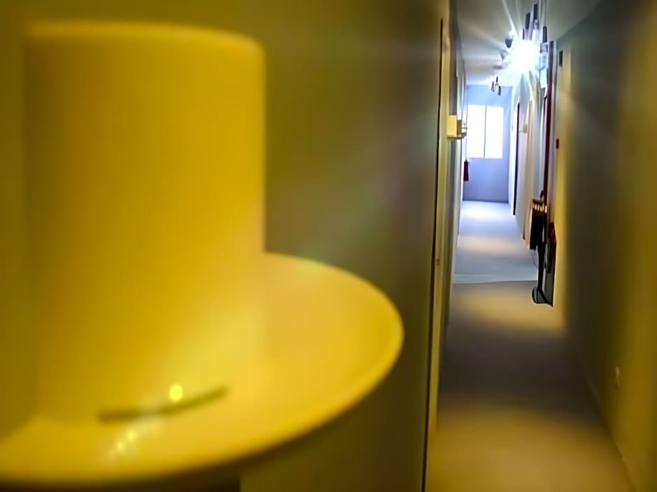 Cappuccino Hotel @ Mount Austin