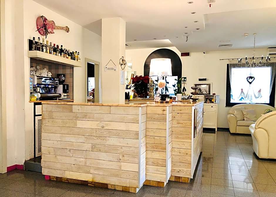 Hotel Garisenda sul Lungomare Riccione B&BRUNCH