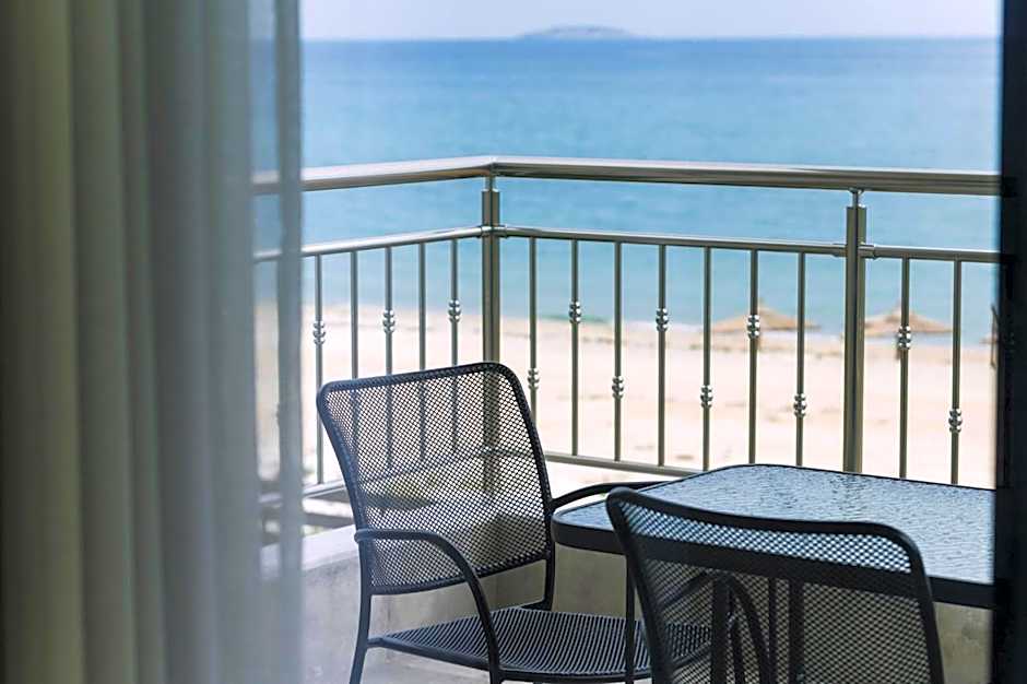 BLUE STONE Luxury Suites