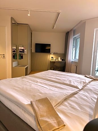 Royal Comfort Double Room