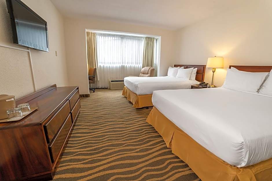 Irazu Hotel & Studios