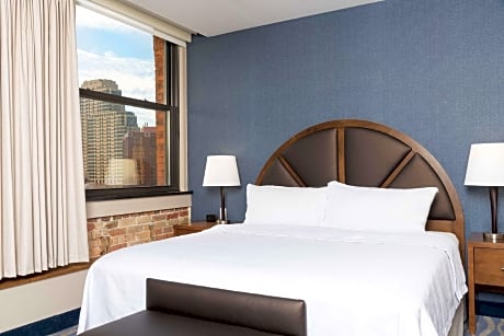 2 King 2 Bedroom Suite City View Non-Smoking