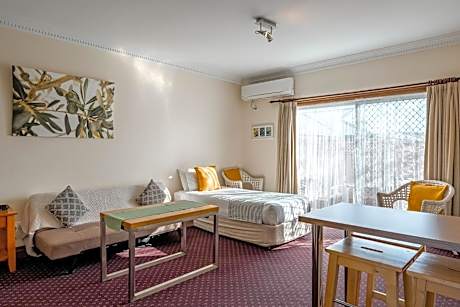 Pet Friendly Small Family Room