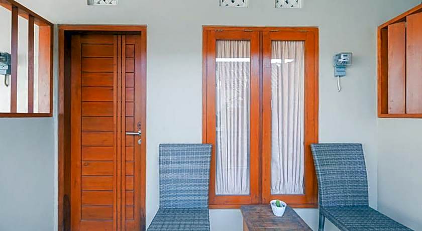 RedDoorz near Mertasari Beach 2