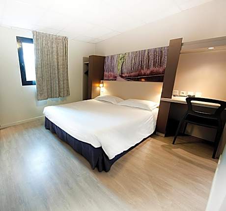 Fasthotel Clermont sud
