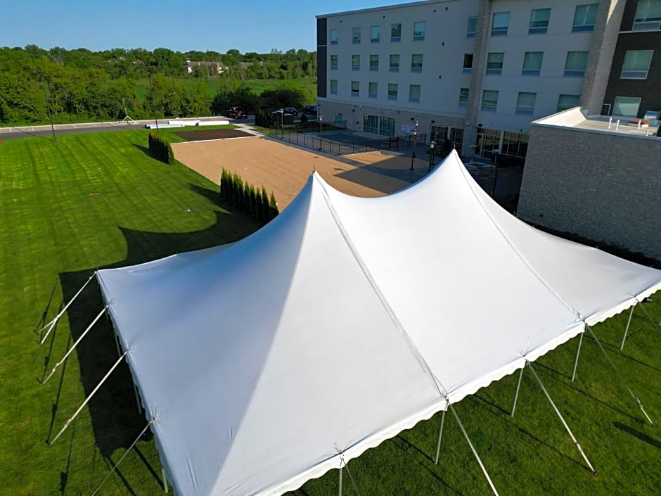 Holiday Inn Express & Suites Chicago Schaumburg By IHG
