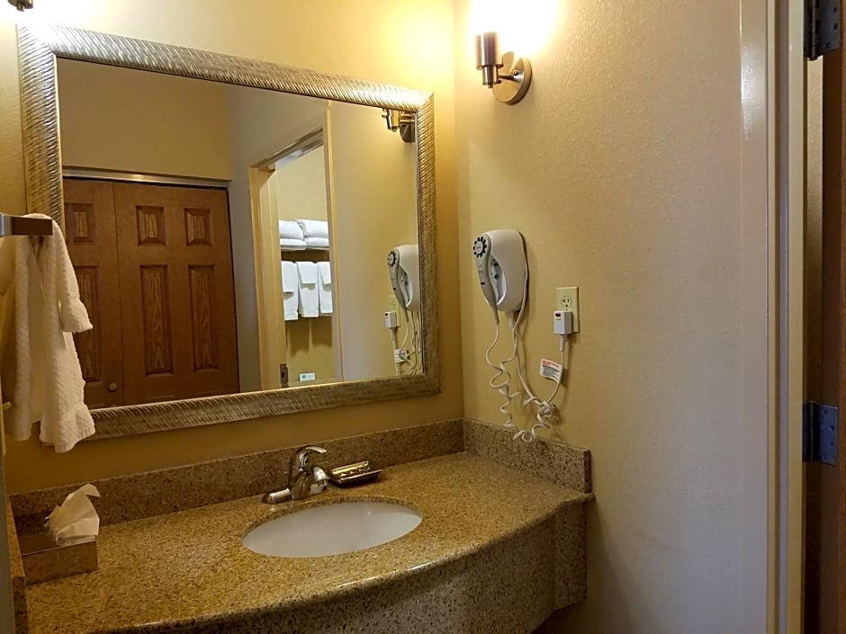 Staybridge Suites Rogers - Bentonville, an IHG Hotel