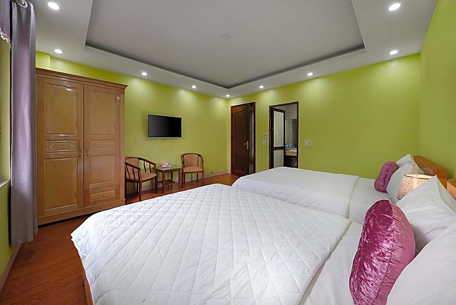 Golden Lotus Airport Hotel & Travel