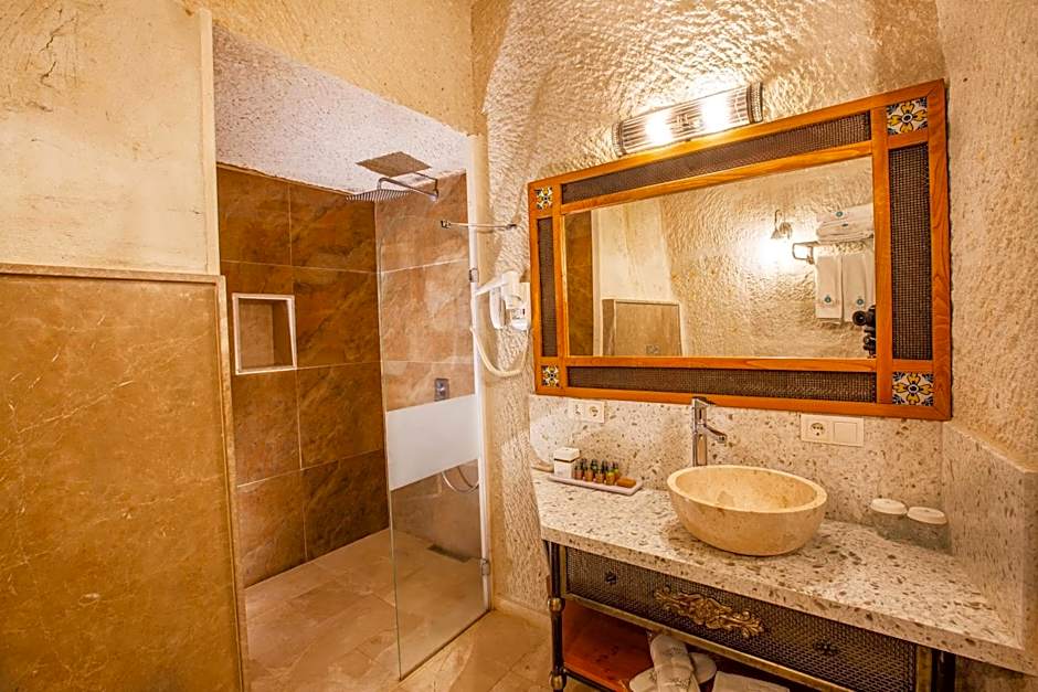 Imperial Cave Suites & Spa