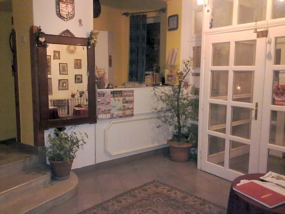 Alabástrom Panzió és Étterem