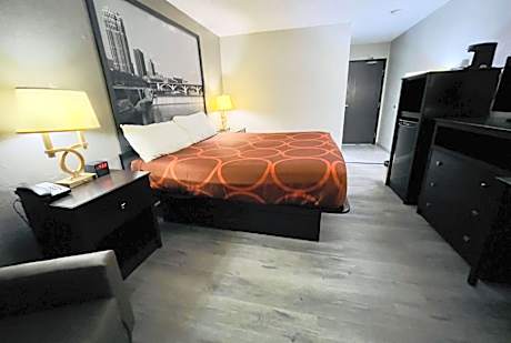 King Room - Disability Access/Non-Smoking