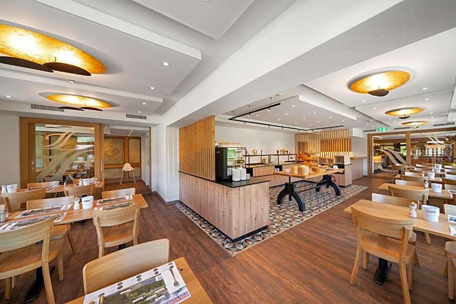 Jungfrau Lodge, Annex Crystal