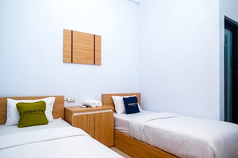 Urbanview Syariah Wisma Nabil Solo