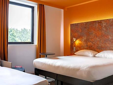 Room with a Double Bed and Twin Beds