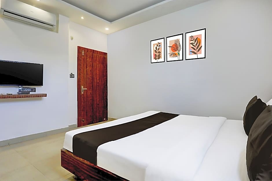 Super Hotel O MP Nagar Near Rachna Tower