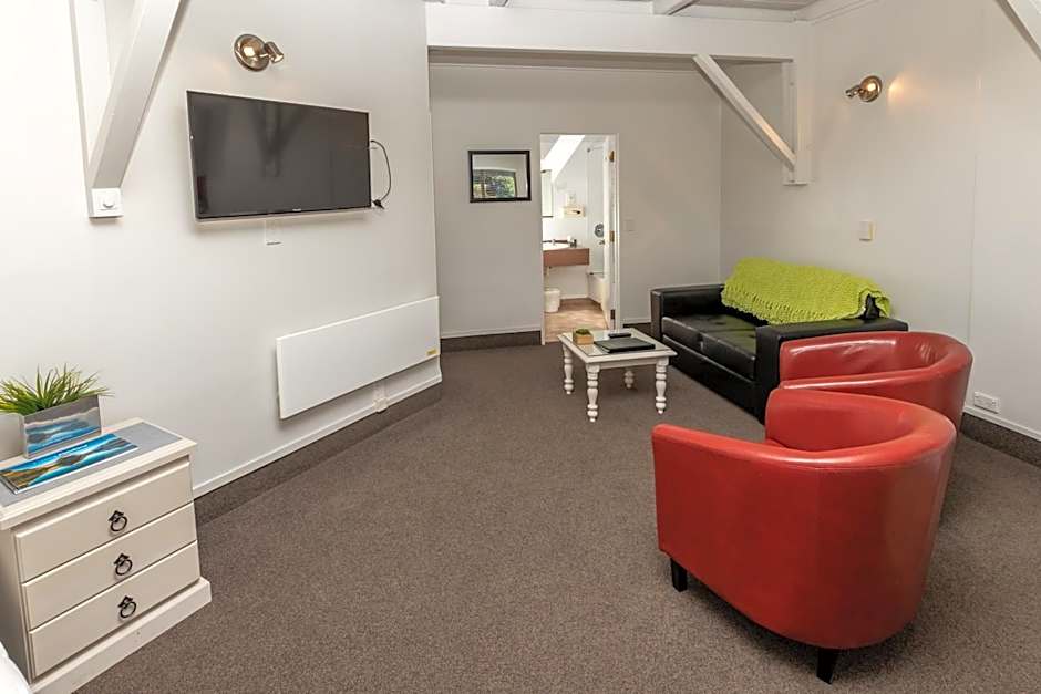 Explorer Motel & Apartments