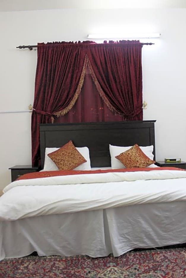 Al Eairy Furnished Apartments - Al Bahah 4