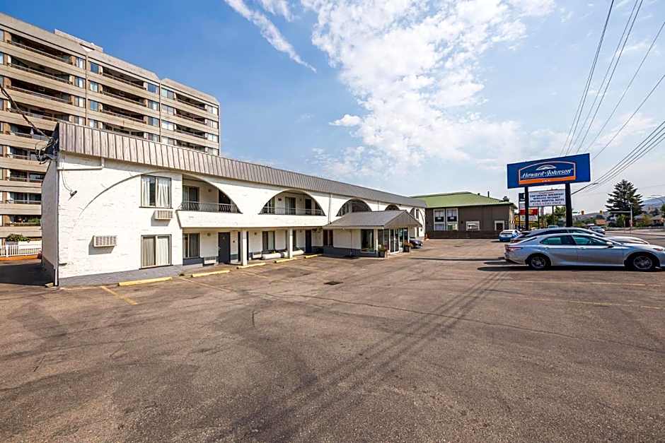 Howard Johnson by Wyndham Downtown Kamloops