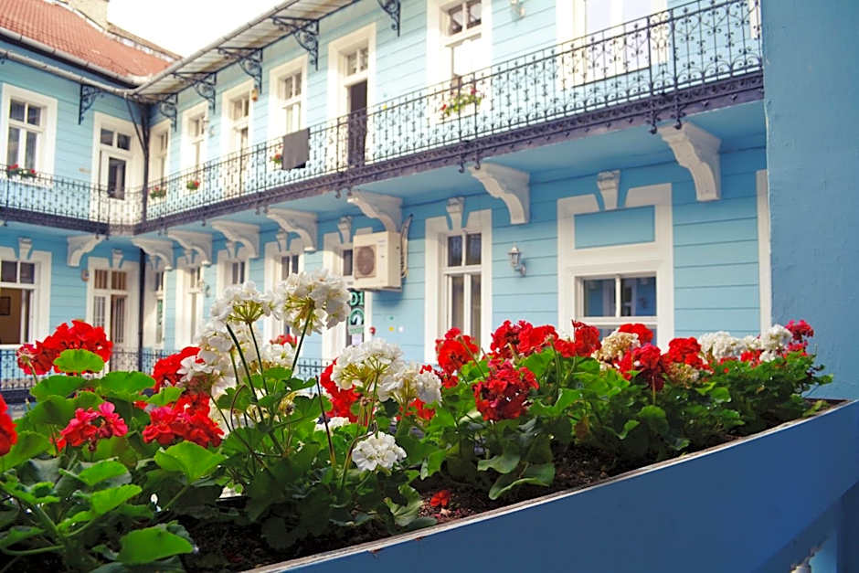 Full Moon Budapest