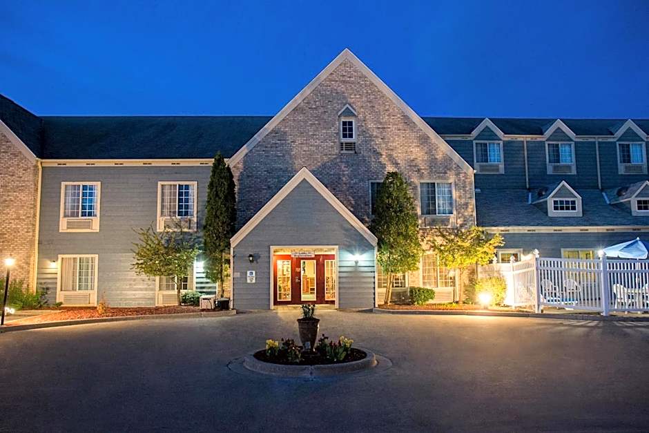 Baymont by Wyndham Mequon Milwaukee Area