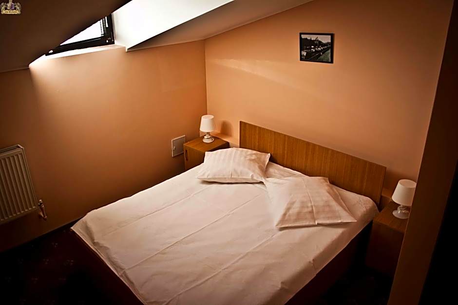 Photo 1 of 20 of 1 Double Bed or 2 Beds