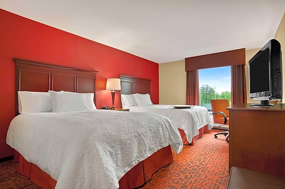 Hampton Inn By Hilton Magnolia