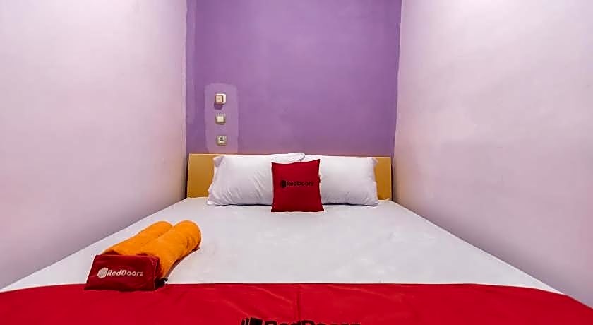 RedDoorz @ Cipanas Garut